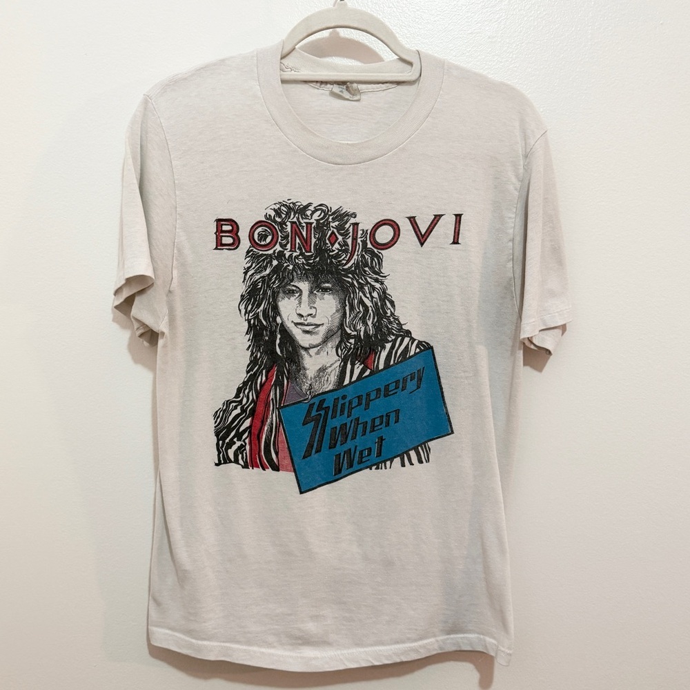 Vintage 1980s Bon Jovi Slippery When Wet Tour Tee‎ | True Vintage | Small Fit